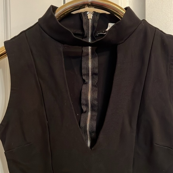 STELLA LUCE Women/Misses Black Small sleeveless V Neck mini dress/Strap Collar - Picture 2 of 8